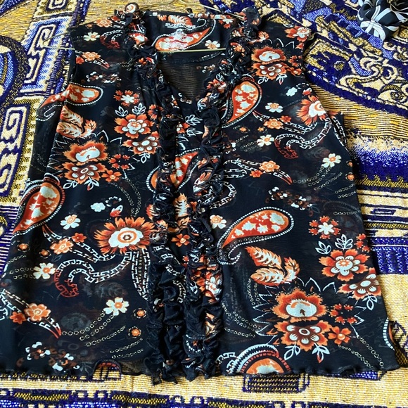 Shear, sophisticated, yet fun! - Picture 3 of 3